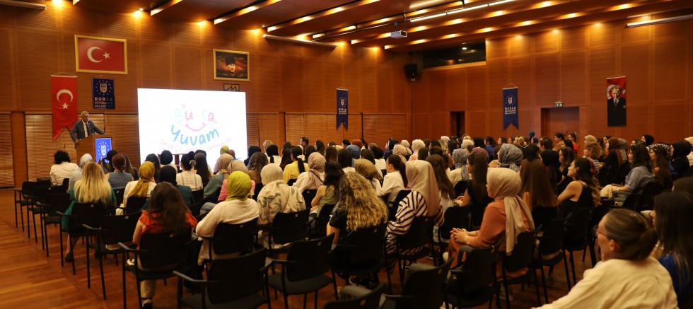 Bursa’nın güzelliklerini işaret diliyle tanıyorlar